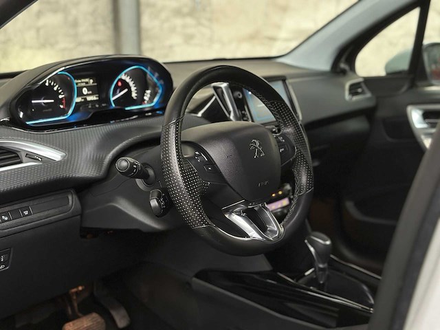 Peugeot 2008 1.2 puretech gt-line 109pk 2018, hlh-96-s - afbeelding 15 van  40