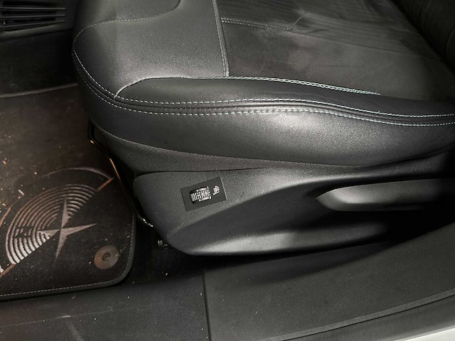 Peugeot 2008 1.2 puretech gt-line 109pk 2018, hlh-96-s - afbeelding 19 van  40