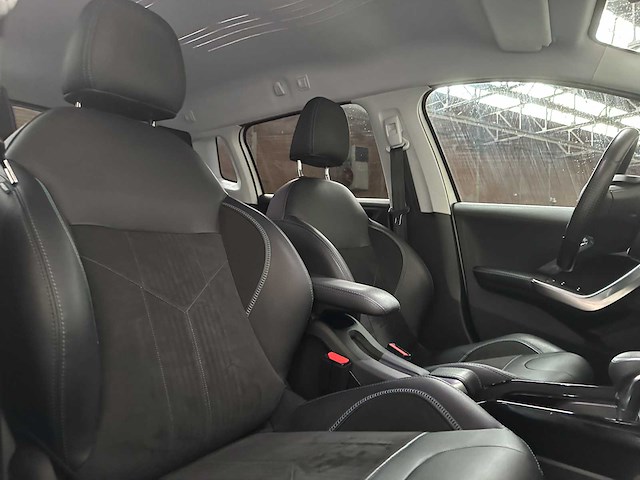 Peugeot 2008 1.2 puretech gt-line 109pk 2018, hlh-96-s - afbeelding 37 van  40