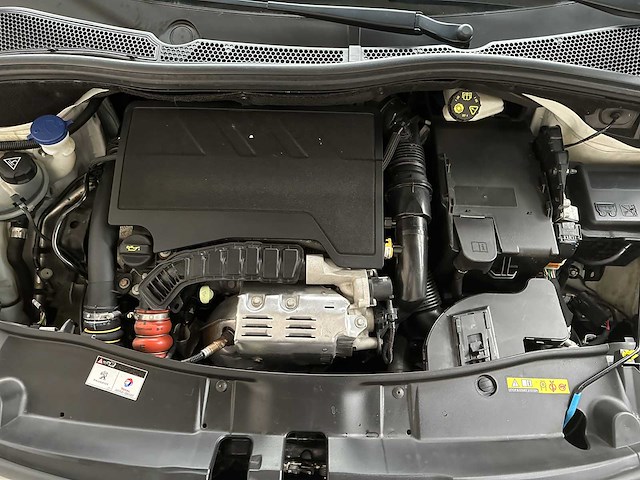 Peugeot 2008 1.2 puretech gt-line 109pk 2018, hlh-96-s - afbeelding 33 van  40