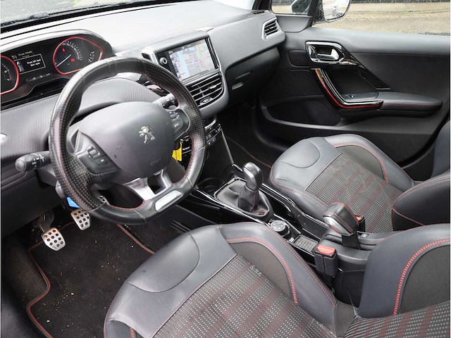 Peugeot 2008 1.2 puretech gt-line 2017, nr-276-s - afbeelding 2 van  31