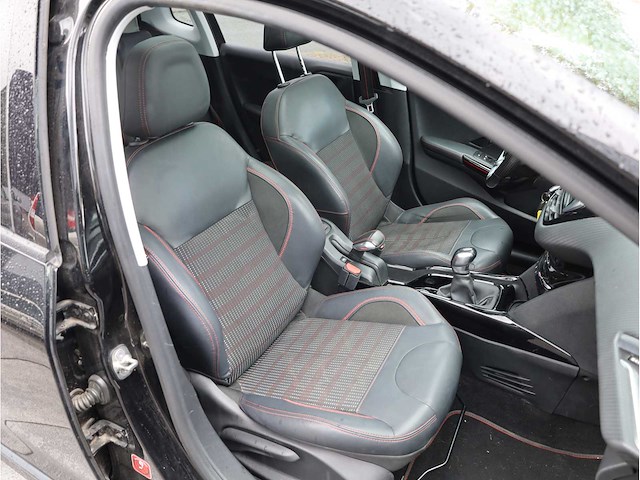 Peugeot 2008 1.2 puretech gt-line 2017, nr-276-s - afbeelding 14 van  31