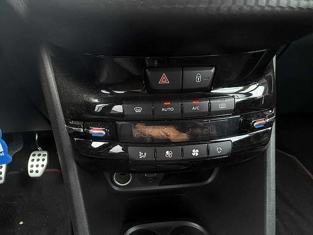 Peugeot 2008 1.2 puretech gt line | hhf-80-h i - afbeelding 18 van  28