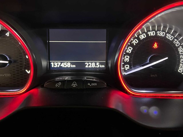 Peugeot 2008 1.2 puretech gt-line, nn-958-k - afbeelding 2 van  17