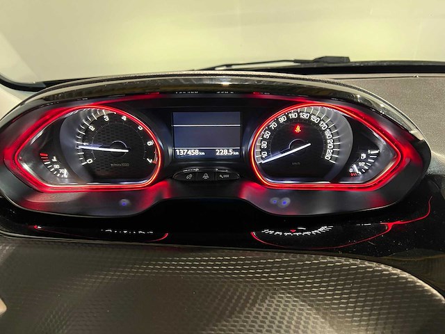 Peugeot 2008 1.2 puretech gt-line, nn-958-k - afbeelding 4 van  17