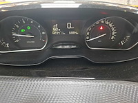 Peugeot 2008 1.2 puretech signature; g-743-ng - afbeelding 2 van  17