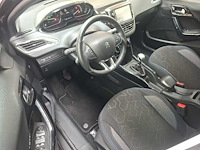 Peugeot 2008 1.2 puretech signature; g-743-ng - afbeelding 13 van  17