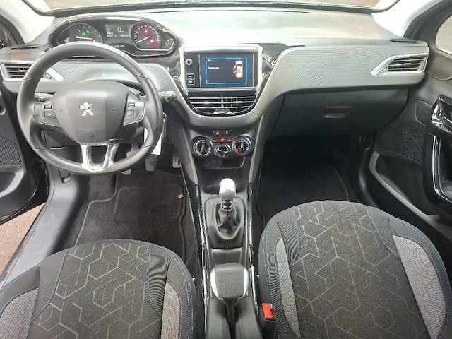Peugeot 2008 1.2 puretech signature; g-743-ng - afbeelding 16 van  17