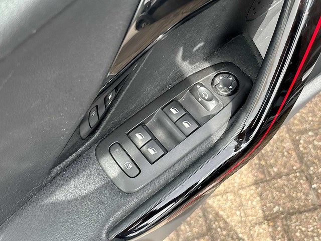 Peugeot 2008 1.2 turbo gt-line 2018 | rz-580-j - afbeelding 6 van  28