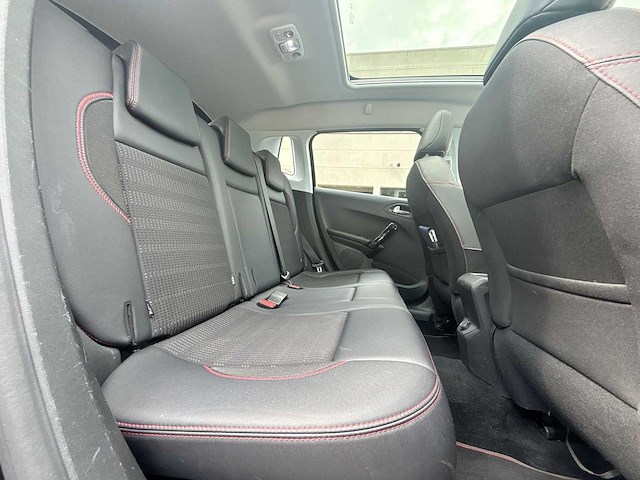Peugeot 2008 1.2 turbo gt-line 2018 | rz-580-j - afbeelding 21 van  28