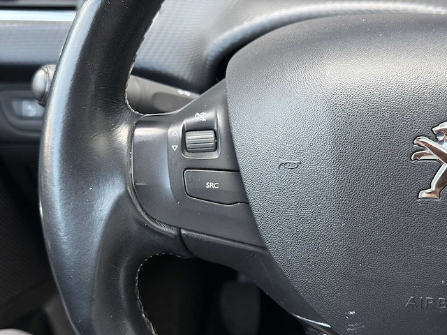 Peugeot 2008 1.2 turbo | st-974-j i - afbeelding 18 van  33