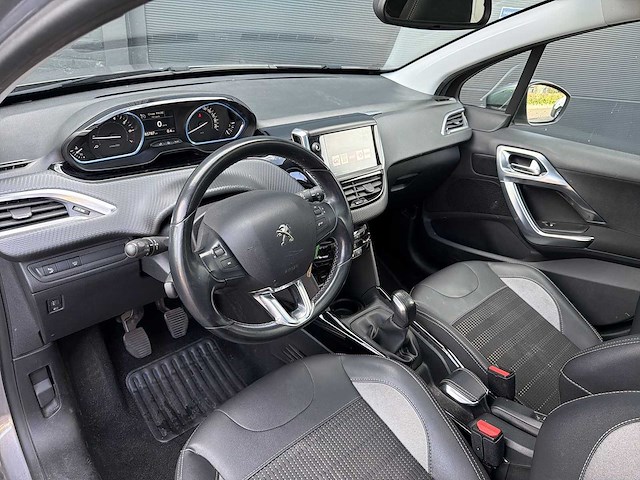 Peugeot 2008 1.2 turbo | st-974-j i - afbeelding 28 van  33