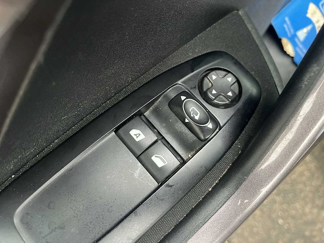 Peugeot 2008 1.2 turbo style 2015 | n-944-gr - afbeelding 21 van  24