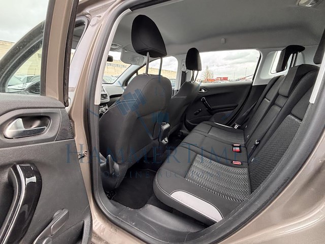Peugeot 2008 1.2i puretech access,2014 - afbeelding 17 van  39