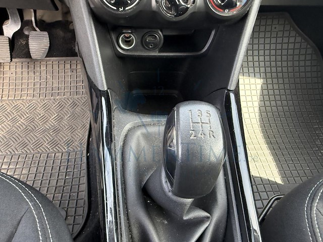 Peugeot 2008 1.2i puretech access,2015 - afbeelding 3 van  32