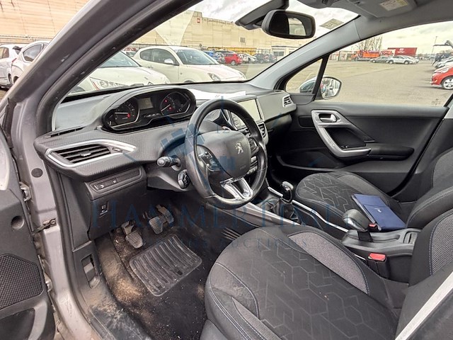 Peugeot 2008 1.2i puretech style s&s (eu6.2),2019 - afbeelding 3 van  35