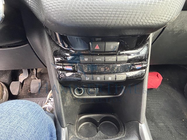 Peugeot 2008 1.2i puretech style s&s (eu6.2),2019 - afbeelding 8 van  35