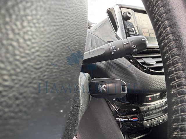 Peugeot 2008 1.2i puretech style s&s (eu6.2),2019 - afbeelding 13 van  35