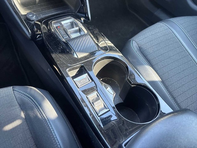 Peugeot 2008 1.5 hdi allure pack 2022 | p-694-sv - afbeelding 14 van  21