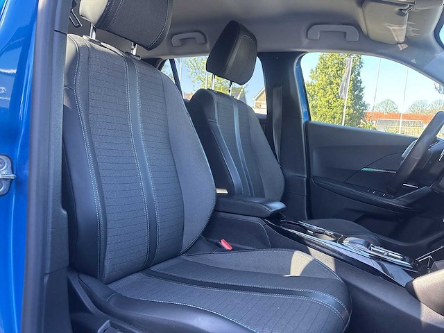 Peugeot 2008 1.5 hdi allure pack 2022 | p-694-sv - afbeelding 17 van  21