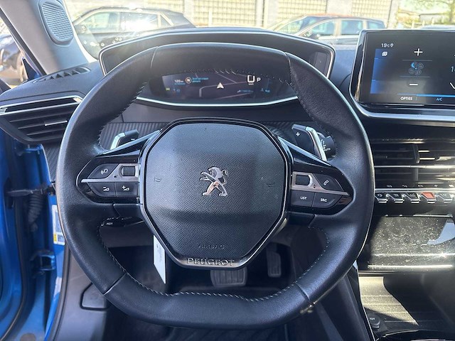 Peugeot 2008 1.5 hdi allure pack 2022 | p-694-sv - afbeelding 19 van  21