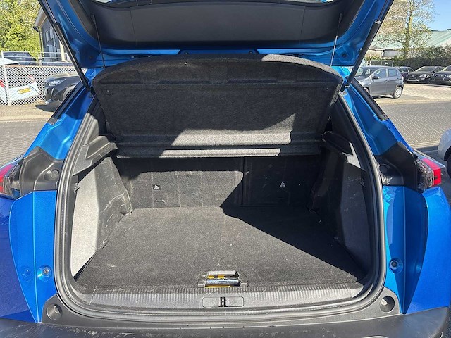 Peugeot 2008 1.5 hdi allure pack 2022 | p-694-sv - afbeelding 18 van  32