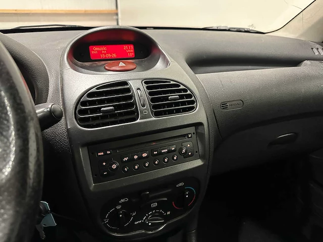 Peugeot 206 1.4-16v xs 75-pz-fn - afbeelding 4 van  14