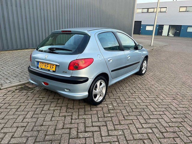 Peugeot 206 1.4 air-line , 07-rf-xf - afbeelding 15 van  18