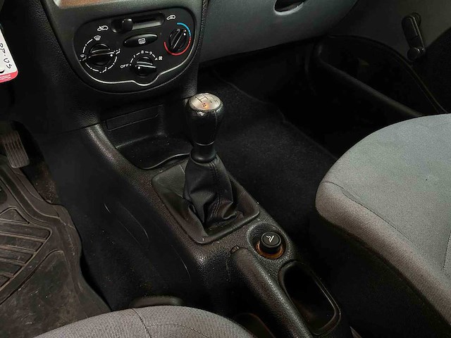 Peugeot 206 1.4 hdi pop' art 68pk 2004 -orig. nl-, 08-pp-vs - afbeelding 14 van  33