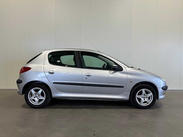 Peugeot 206 1.4 one-line jh-447-j - afbeelding 7 van  9