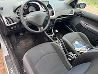 Peugeot 206 + 1.4 xs, 32-ptn-2 - afbeelding 14 van  15
