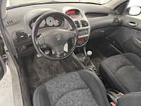 Peugeot 206 1.6-16v quiksilver 2003 | 14-nd-bj - afbeelding 15 van  21