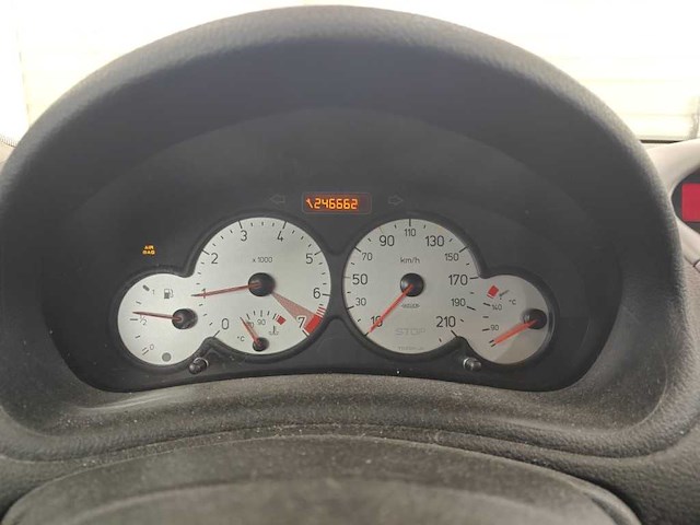 Peugeot 206 1.6-16v quiksilver 2003 | 14-nd-bj - afbeelding 16 van  21