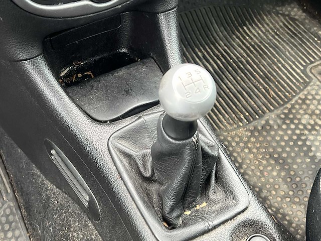 Peugeot 206 1.6-16v quiksilver 2003 | 14-nd-bj - afbeelding 15 van  26