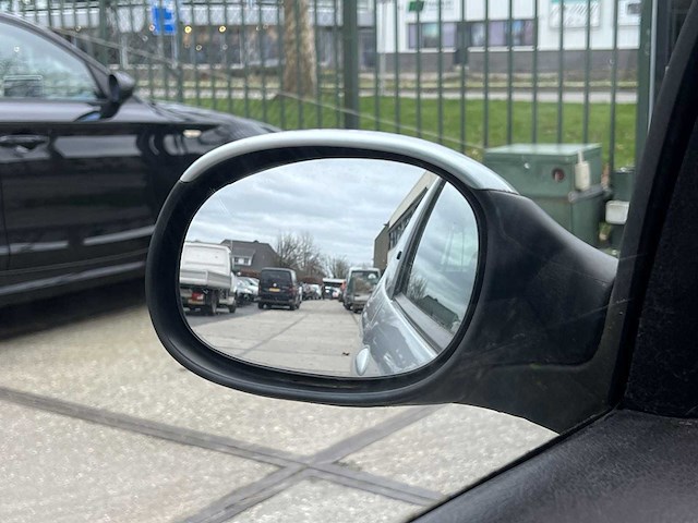 Peugeot 206 1.6-16v quiksilver 2003 | 14-nd-bj - afbeelding 17 van  26