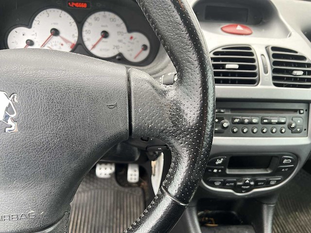 Peugeot 206 1.6-16v quiksilver 2003 | 14-nd-bj - afbeelding 3 van  26
