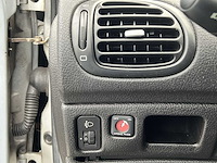Peugeot 206 1.6-16v quiksilver 2003 | 14-nd-bj - afbeelding 17 van  26