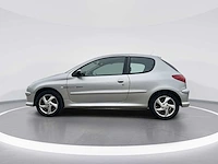 Peugeot 206 1.6-16v quiksilver 2003 | 14-nd-bj - afbeelding 6 van  26
