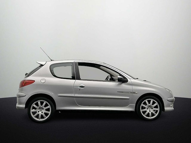 Peugeot 206 1.6-16v quiksilver 2006 | 31-sh-nd - afbeelding 2 van  19