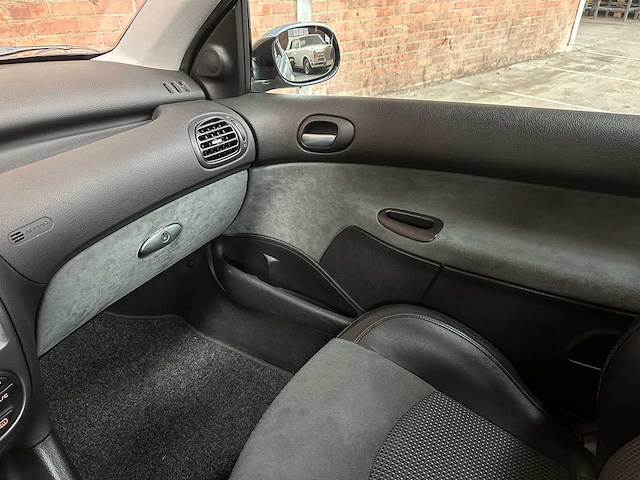 Peugeot 206 2.0-16v gti 134pk 2004, 33-ns-vn - afbeelding 20 van  48