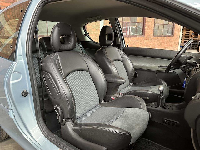 Peugeot 206 2.0-16v gti 134pk 2004, 33-ns-vn - afbeelding 36 van  48