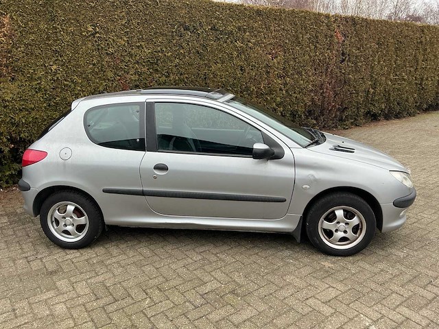 Peugeot 206 “automaat” 85-fd-gz - afbeelding 29 van  33
