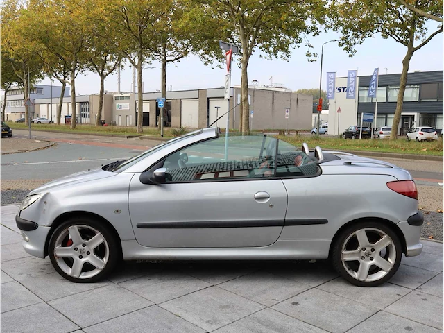 Peugeot 206 cc 1.6 16v 2001, 92-hl-ff - afbeelding 2 van  37