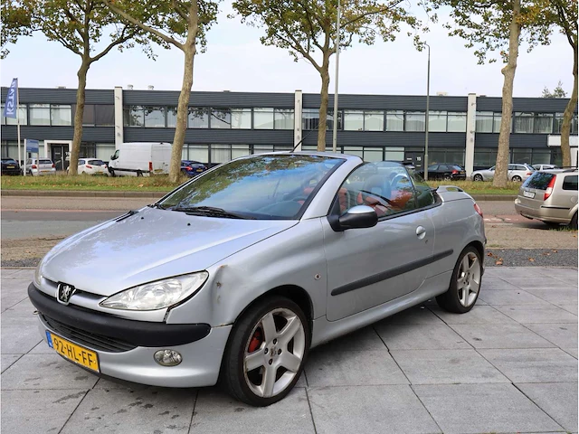 Peugeot 206 cc 1.6 16v 2001, 92-hl-ff - afbeelding 9 van  37