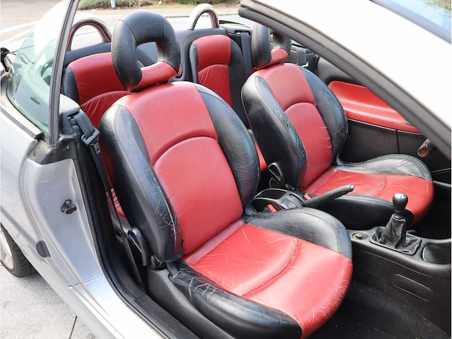 Peugeot 206 cc 1.6 16v 2001, 92-hl-ff - afbeelding 19 van  37