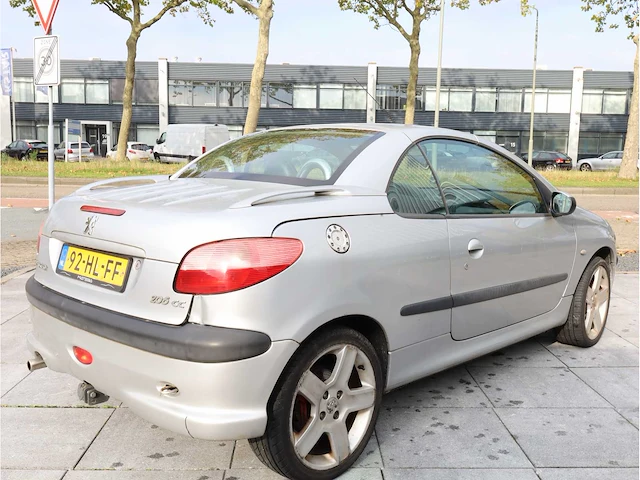 Peugeot 206 cc 1.6 16v 2001, 92-hl-ff - afbeelding 31 van  37