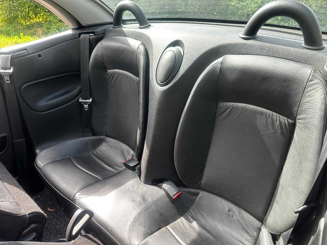 Peugeot 206 cc 2.0 16v , 41-ht-vg - afbeelding 15 van  15