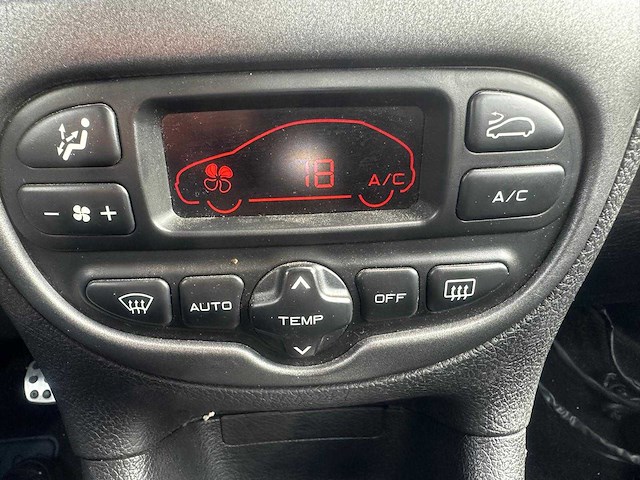 Peugeot 206 cc 2.0 16v , 41-ht-vg - afbeelding 3 van  15