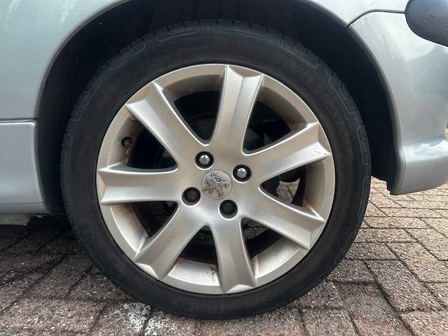 Peugeot 206 cc 2.0 16v , 41-ht-vg - afbeelding 11 van  15