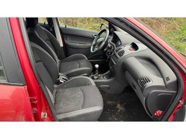 Peugeot 206 sw 1.4-16v air-line 3 88pk 2006, 59-tb-fg - afbeelding 25 van  33